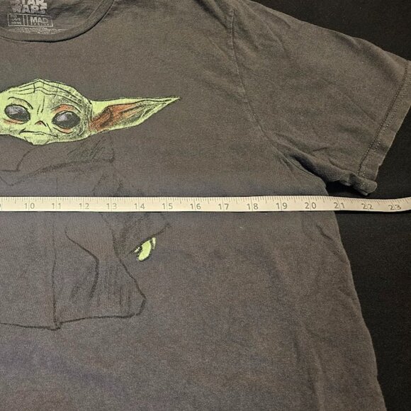 Star Wars - The Mandalorian - Baby Yoda/Grogu Tee - L (42/44) - Picture 3 of 3